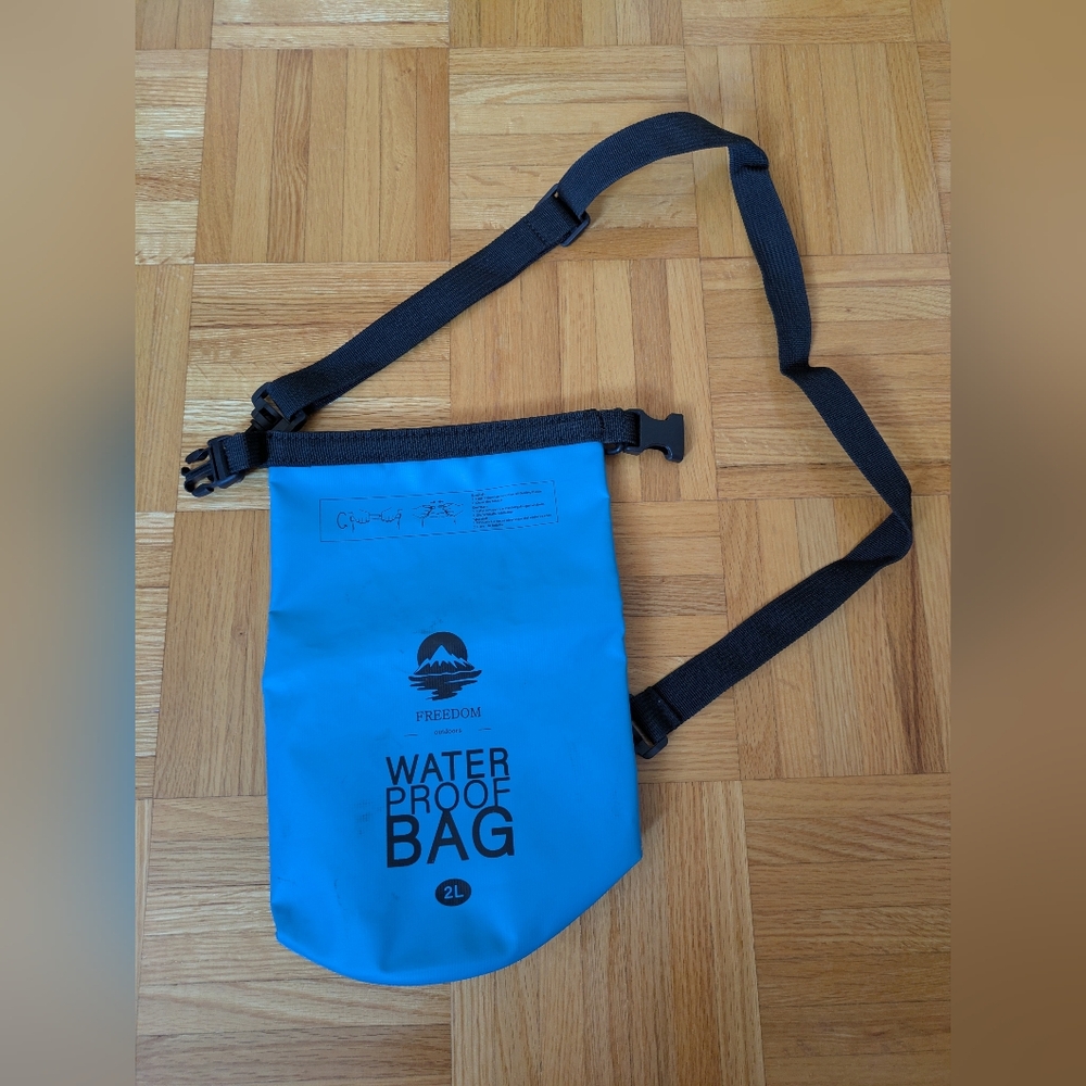 2L Blue Waterproof Travel Bag